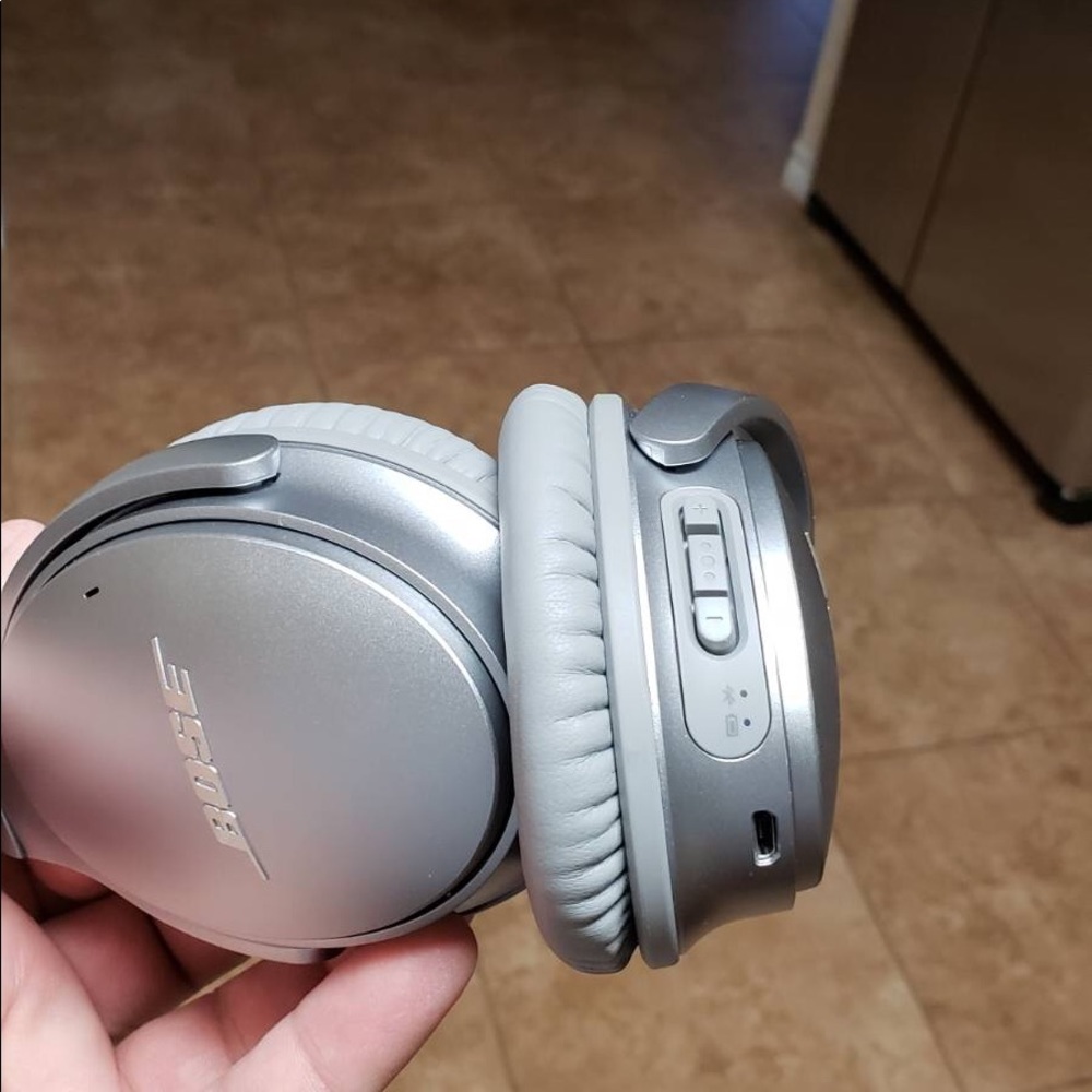 Bose wireless headphones